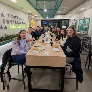Encantados de hacer parte del Tour de Tapas de @esn_sevilla con nuestra variedad de tortillas.