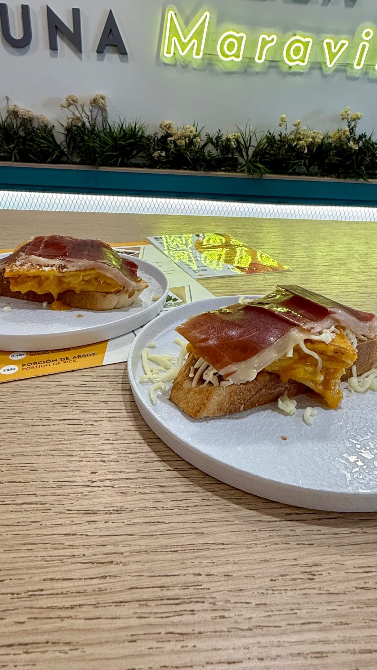 TOSTA TU TORTILLA: TRIPLE T a la que le puedes agregar vegetales, carnes, quesos y salsas. El pincho de toda la vida versión mejorada🤤